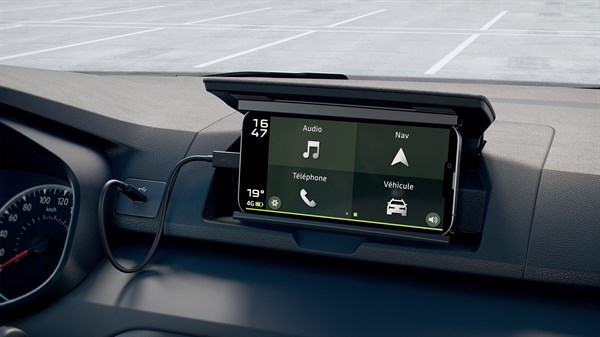 Инструмент табла со дисплеј за Media Control.